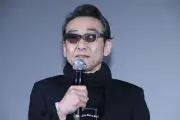 吹越満、嫉妬に身を焦がす主人公に共感「若い頃はブロック塀を殴ったり」映画『鍵』舞台挨拶