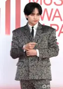 中島健人、MAJ2026レッドカーペットに登場「最高ですね！」と笑顔でアピール