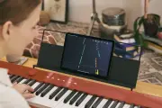 カシオ、電子ピアノ連携の音楽練習アプリ「ROLI Learn for CASIO」提供開始